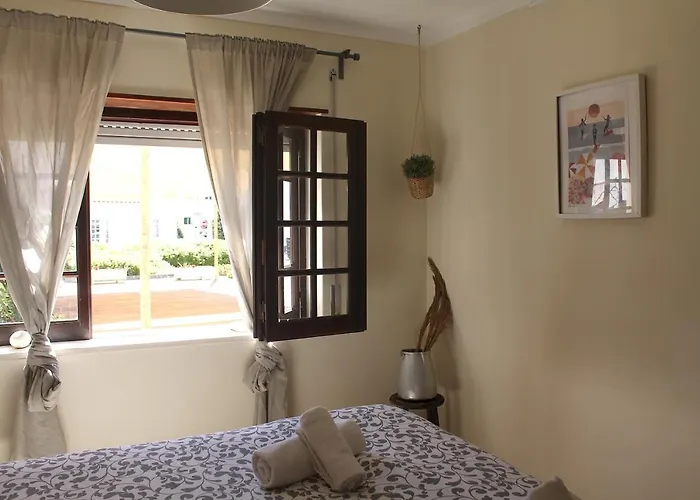 Boa Onda Gasthof Atouguia Da Baleia